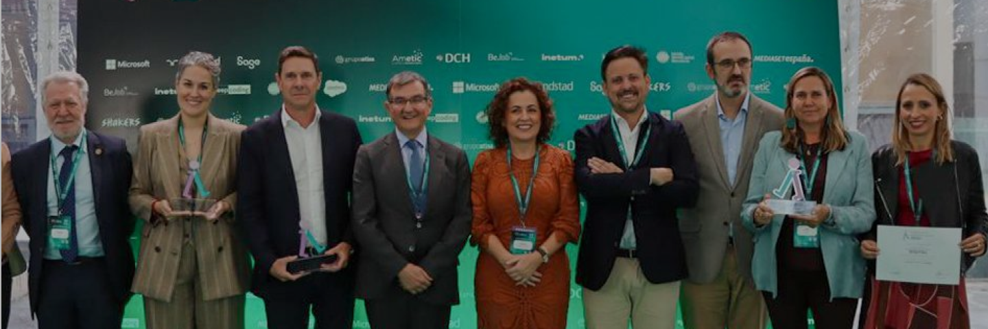 La Fundación VASS, premiada por AMETIC por su impulso a la inclusión laboral de personas con discapacidad en entornos digitales